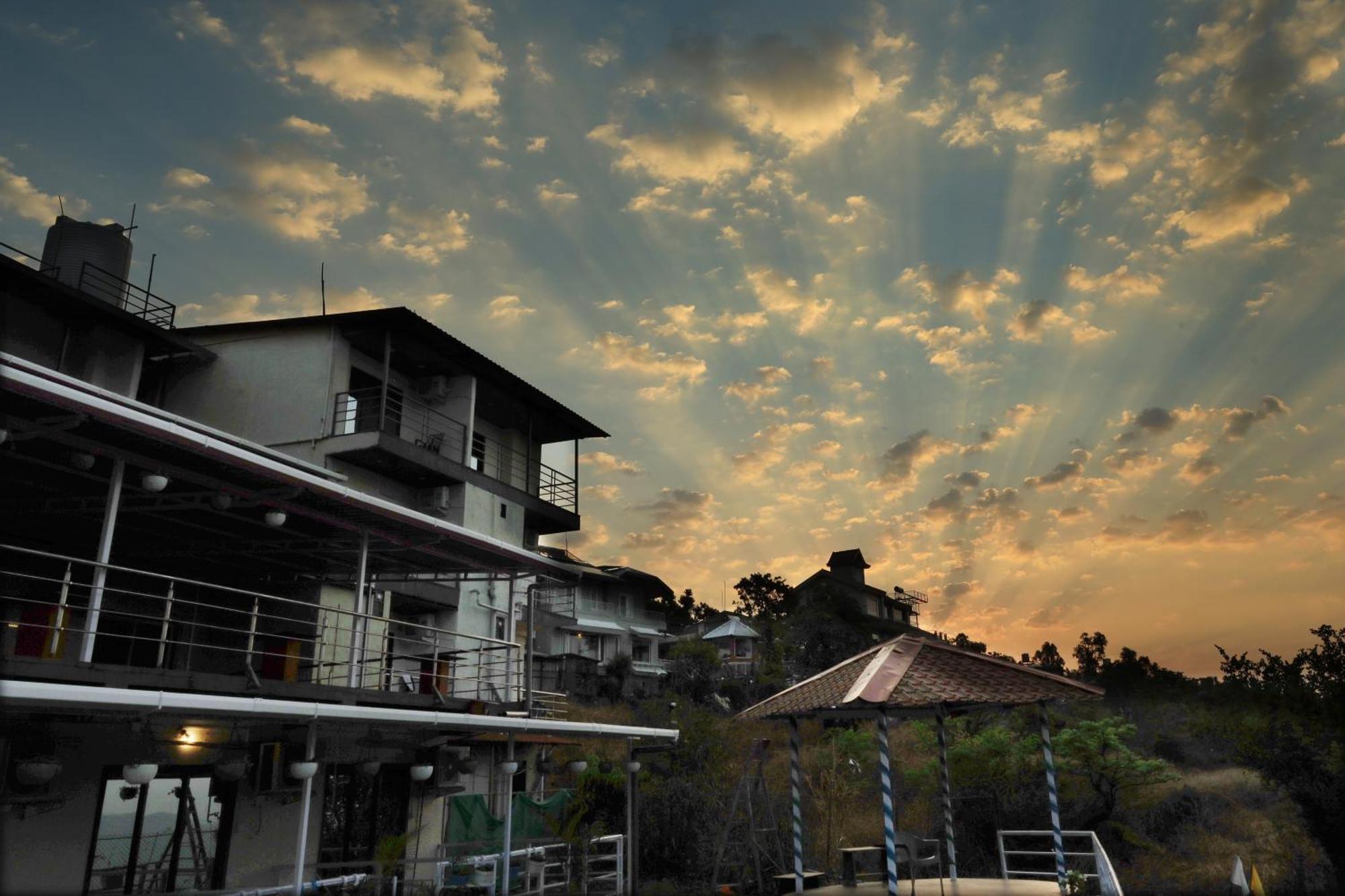 Trattino Resorts Panchgani Eksteriør bilde
